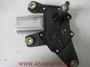 Gebruikte Ruitenwissermotor achter Nissan Micra (K12) 1.4 16V Prijs op aanvraag aangeboden door Kleine Staarman B.V. Autodemontage