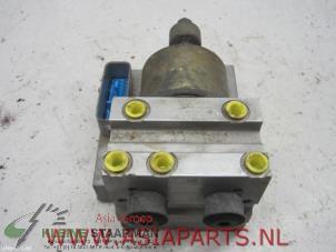 Gebruikte ABS Pomp Suzuki Grand Vitara I (FT/GT/HT) 2.5 V6 24V Prijs € 62,50 Margeregeling aangeboden door Kleine Staarman B.V. Autodemontage