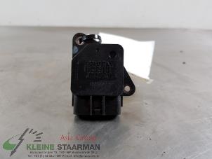 Gebruikte Luchthoeveelheidsmeter Toyota Yaris (P1) 1.0 16V VVT-i Prijs € 42,50 Margeregeling aangeboden door Kleine Staarman B.V. Autodemontage