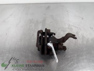 Gebruikte Remklauw (Tang) rechts-achter Mazda 626 (GF12) 2.0i 16V GLX Prijs € 42,50 Margeregeling aangeboden door Kleine Staarman B.V. Autodemontage