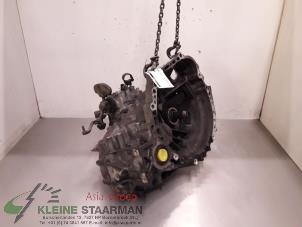 Gebruikte Versnellingsbak Toyota Avensis Verso (M20) 2.0 16V VVT-i D-4 Prijs € 165,00 Margeregeling aangeboden door Kleine Staarman B.V. Autodemontage