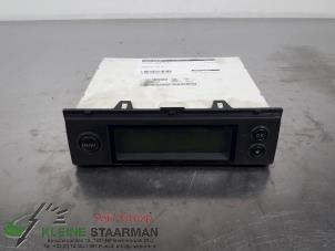 Gebruikte Display Interieur Nissan Micra (K12) 1.2 16V Prijs € 42,50 Margeregeling aangeboden door Kleine Staarman B.V. Autodemontage