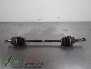 Gebruikte Steekas links-achter Hyundai Santa Fe II (CM) 2.7 V6 24V 4x4 Prijs € 45,00 Margeregeling aangeboden door Kleine Staarman B.V. Autodemontage