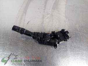 Gebruikte Knipperlicht Schakelaar Kia Sportage (SL) 1.6 GDI 16V 4x2 Prijs op aanvraag aangeboden door Kleine Staarman B.V. Autodemontage
