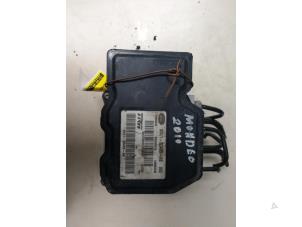 Gebruikte ABS Pomp Ford Mondeo IV 1.6 Ti-VCT 16V Prijs € 108,90 Inclusief btw aangeboden door Autosloperij de Turk