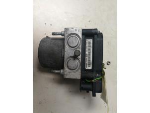 Gebruikte ABS Pomp Nissan Titan 5.6 V8 Flex-Fuel 4x4 Prijs € 54,45 Inclusief btw aangeboden door Autosloperij de Turk