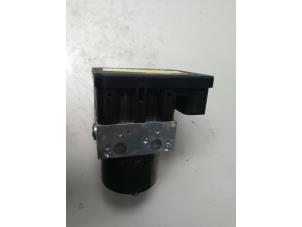 Gebruikte ABS Pomp BMW 1 serie (E81) 116i 1.6 16V Prijs € 54,45 Inclusief btw aangeboden door Autosloperij de Turk