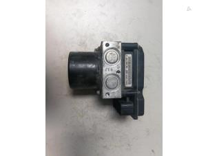 Gebruikte ABS Pomp Volkswagen Polo Fun 1.2 12V Prijs € 48,40 Inclusief btw aangeboden door Autosloperij de Turk