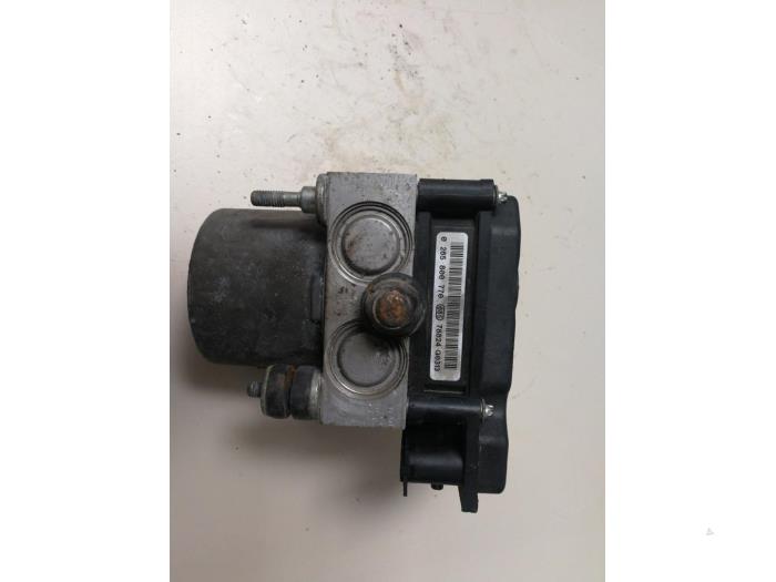 Gebruikte ABS Pomp Opel Tigra Twin Top 1.4 16V Prijs € 82,28 Inclusief btw aangeboden door Autosloperij de Turk