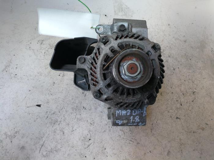 Gebruikte Dynamo Mazda 5 (CR19) 2.0 CiDT 16V High Power Prijs € 32,67 Inclusief btw aangeboden door Autosloperij de Turk