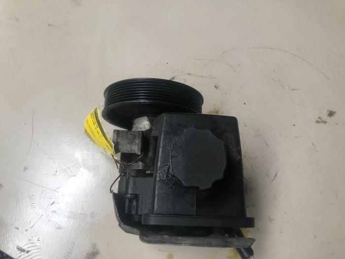 Gebruikte Servopomp Mercedes C (W203) 1.8 C-180K 16V Prijs € 65,34 Inclusief btw aangeboden door Autosloperij de Turk
