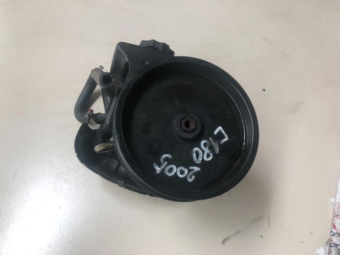 Gebruikte Servopomp Mercedes C (W203) 1.8 C-180K 16V Prijs € 65,34 Inclusief btw aangeboden door Autosloperij de Turk