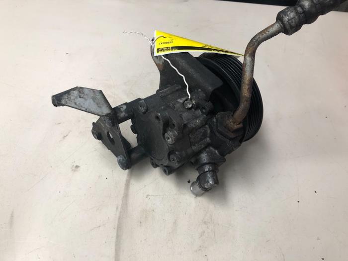 Stuurpomp van een BMW 7 serie (E65/E66/E67) 730i,Li 24V 2008