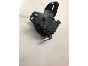 Stuurpomp van een BMW 7 serie (E65/E66/E67) 730i,Li 24V 2008