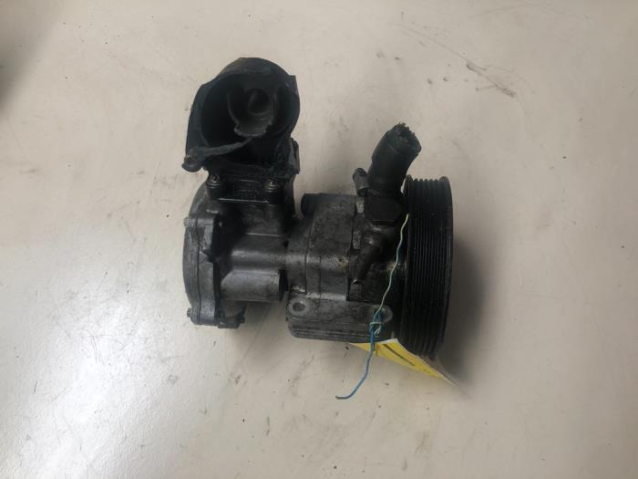 Gebruikte Pomp Servo BMW 3 serie (E46/2) 320 Ci 24V Prijs € 43,56 Inclusief btw aangeboden door Autosloperij de Turk