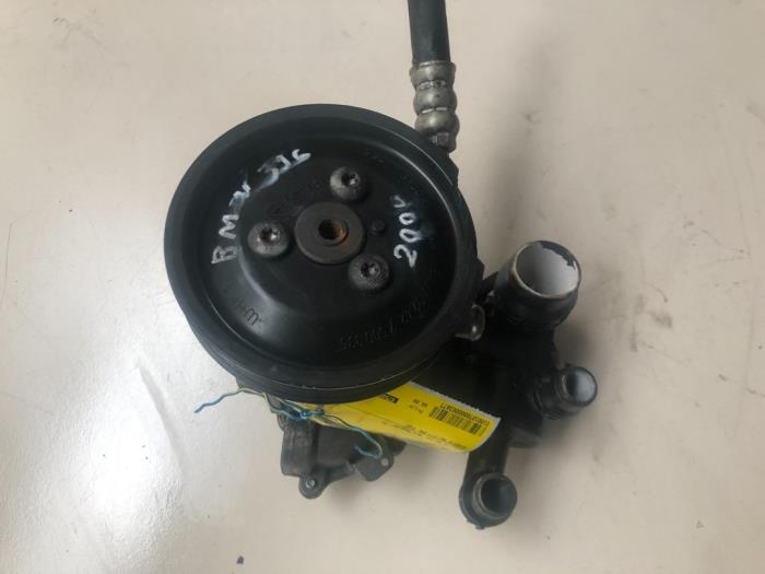 Gebruikte Pomp Servo BMW 3 serie (E46/2) 320 Ci 24V Prijs € 43,56 Inclusief btw aangeboden door Autosloperij de Turk