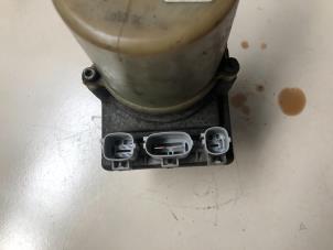 Gebruikte Stuurpomp Mazda 5 (CR19) 1.8i 16V Prijs € 82,28 Inclusief btw aangeboden door Autosloperij de Turk