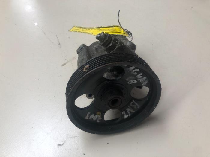 Gebruikte Pomp Servo Renault Laguna II (BG) 1.8 16V Prijs € 54,45 Inclusief btw aangeboden door Autosloperij de Turk