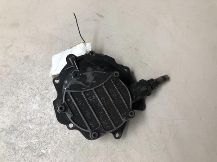 Vacuumpomp Rembekrachtiging van een Mercedes-Benz E (W210) 3.0 E-300D 24V 2000