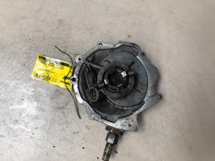 Gebruikte Vacuumpomp Rembekrachtiging Mercedes E (W210) 3.0 E-300D 24V Prijs € 54,45 Inclusief btw aangeboden door Autosloperij de Turk