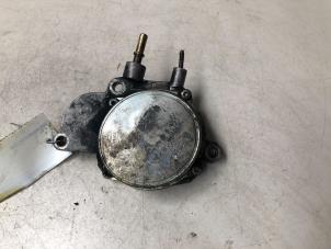 Gebruikte Vacuumpomp Rembekrachtiging Opel Astra J GTC (PD2/PF2) 1.7 CDTi 16V ecoFLEX 110 Prijs € 54,45 Inclusief btw aangeboden door Autosloperij de Turk
