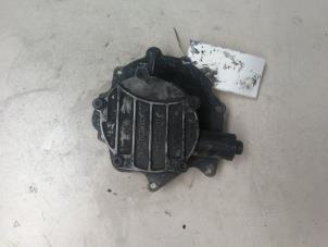 Gebruikte Vacuumpomp Rembekrachtiging Mercedes E (W210) 3.2 E-320 CDI 24V Prijs € 54,45 Inclusief btw aangeboden door Autosloperij de Turk