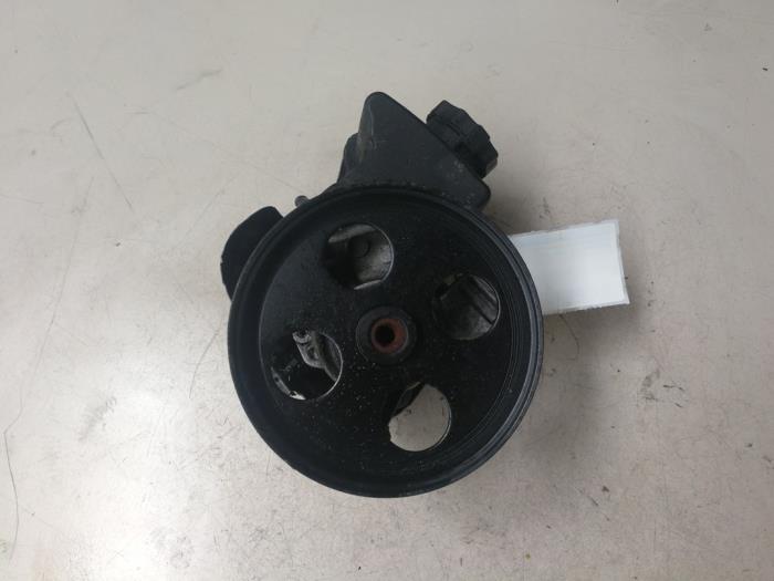 Gebruikte Pomp Servo Mercedes CLK (R209) 1.8 200 K 16V Prijs € 43,56 Inclusief btw aangeboden door Autosloperij de Turk
