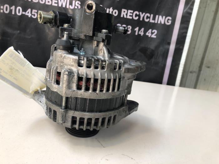 Dynamo van een Honda Civic (EP/EU) 1.7 CTDi 16V 2005