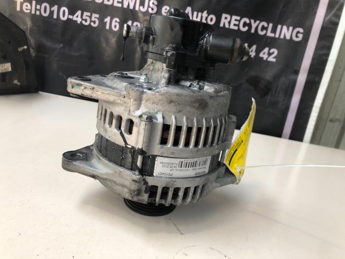 Dynamo van een Honda Civic (EP/EU) 1.7 CTDi 16V 2005
