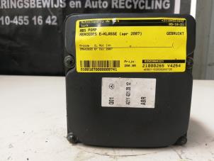 Gebruikte ABS Pomp Mercedes E (VF211) 3.0 E-280 CDI 24V Prijs € 217,80 Inclusief btw aangeboden door Autosloperij de Turk