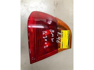 Gebruikte Achterlicht links BMW 3 serie (E46/4) Prijs € 32,67 Inclusief btw aangeboden door Autosloperij de Turk