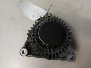 Gebruikte Dynamo Peugeot 208 I (CA/CC/CK/CL) 1.0 Vti 12V PureTech Prijs € 32,67 Inclusief btw aangeboden door Autosloperij de Turk