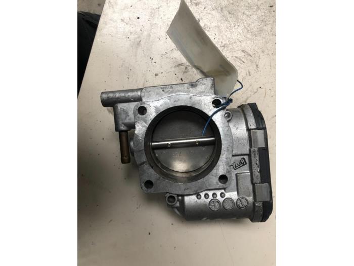 Gebruikte Gasklephuis Volkswagen Golf IV (1J1) 1.6 16V Prijs € 54,45 Inclusief btw aangeboden door Autosloperij de Turk