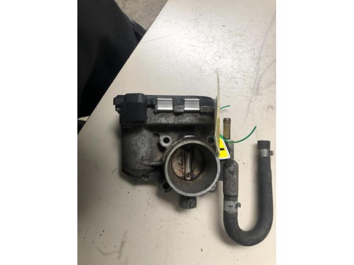 Gasklephuis van een Opel Combo (Corsa C) 1.4 16V Twin Port 2009