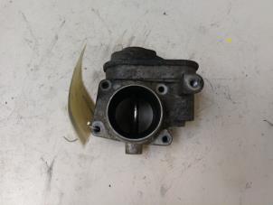 Gebruikte Gasklephuis Opel Meriva Mk.I 1.7 DTI 16V Prijs € 54,45 Inclusief btw aangeboden door Autosloperij de Turk