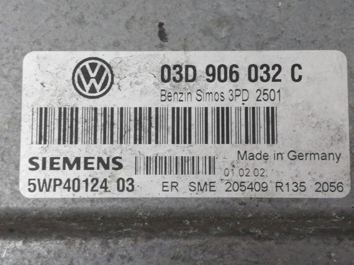 Kontaktslot + computer van een Volkswagen CrossPolo (9N3) 1.2 12V 2007