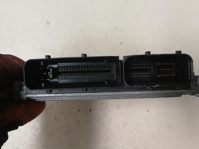 Kontaktslot + computer van een Volkswagen CrossPolo (9N3) 1.2 12V 2007