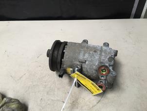 Gebruikte Pomp Airco Ford Focus 2 C+C 2.0 16V Prijs € 76,23 Inclusief btw aangeboden door Autosloperij de Turk