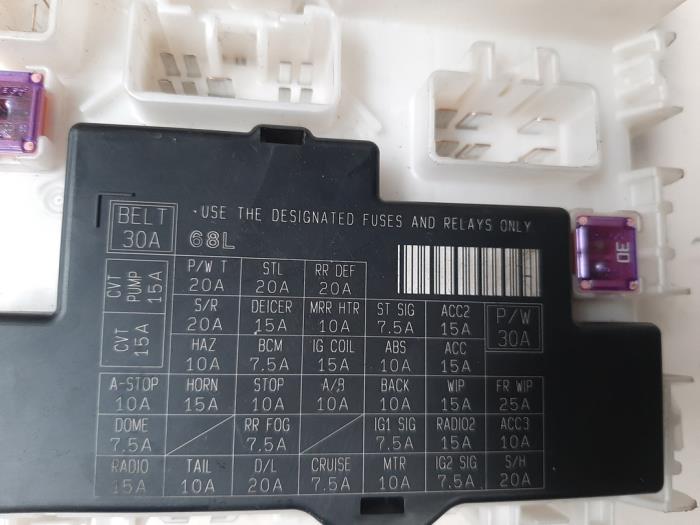 Kontaktslot + computer van een Suzuki Swift (ZA/ZC/ZD) 1.2 16V 2013