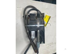 Gebruikte Handrem motor Opel Insignia Country Tourer 2.0 CDTI 16V 130 ecoFLEX Prijs € 76,23 Inclusief btw aangeboden door Autosloperij de Turk