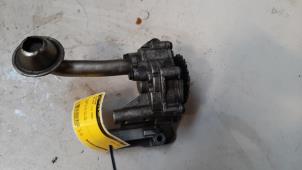 Gebruikte Oliepomp Volkswagen Golf Prijs € 65,34 Inclusief btw aangeboden door Autosloperij de Turk