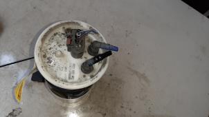 Gebruikte Benzinepomp Volkswagen Polo V (6R) 1.2 12V Prijs € 54,45 Inclusief btw aangeboden door Autosloperij de Turk