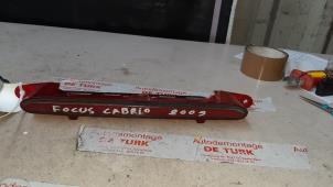 Gebruikte Extra Remlicht midden Ford Focus 2 C+C 1.6 16V Prijs € 21,78 Inclusief btw aangeboden door Autosloperij de Turk