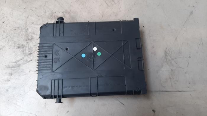 Kontaktslot + computer van een Peugeot 208 I (CA/CC/CK/CL) 1.4 HDi 2012