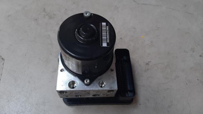 Gebruikte ABS Pomp BMW 1 serie (E87/87N) 118d 16V Prijs € 54,45 Inclusief btw aangeboden door Autosloperij de Turk