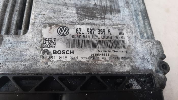 Kontaktslot + computer van een Volkswagen Passat (362) 2.0 TDI 16V 170 4Motion 2012