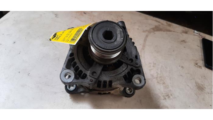 Gebruikte Dynamo Chrysler Voyager/Grand Voyager (RG/RS) 2.5 CRD 16V Prijs € 54,45 Inclusief btw aangeboden door Autosloperij de Turk