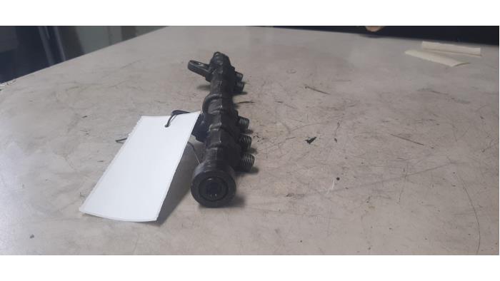 Brandstofdruk sensor van een Opel Astra J (PC6/PD6/PE6/PF6) 1.3 CDTI 16V EcoFlex 2014