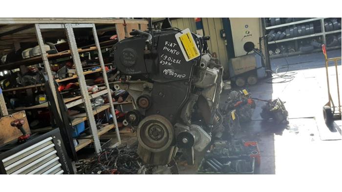 Gebruikte Motor Fiat Punto II (188) 1.9 JTD 85 Prijs € 484,00 Inclusief btw aangeboden door Autosloperij de Turk