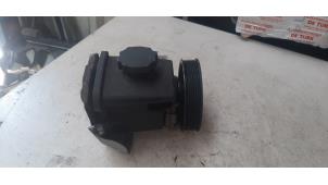 Gebruikte Pomp Servo Mercedes C (W203) 1.8 C-180K 16V Prijs € 82,28 Inclusief btw aangeboden door Autosloperij de Turk